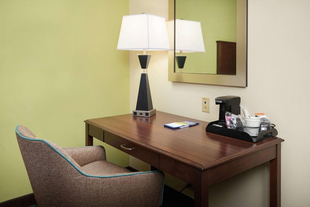 Hampton Inn Rehoboth Beach Exterior photo